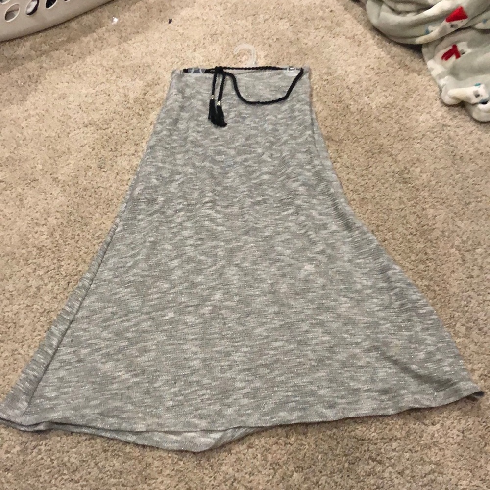 Grey skirt